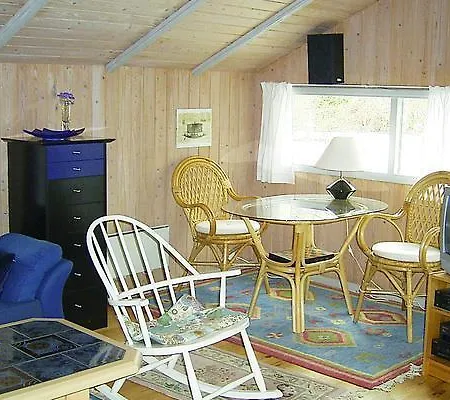 Two-bedroom Holiday In Stege 2 * Pollerup